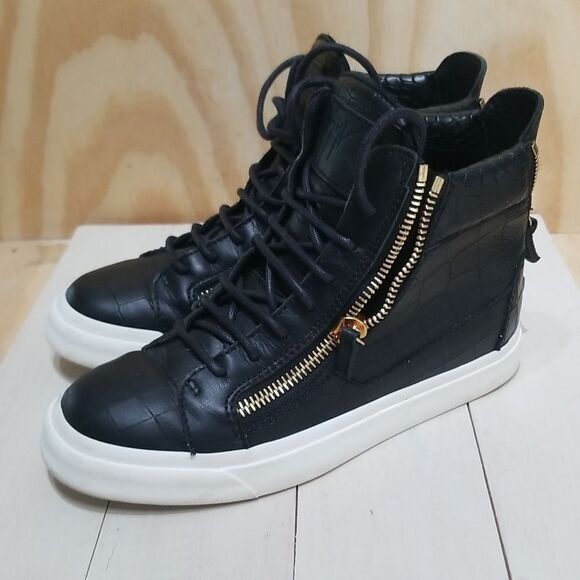 Giuseppe Zanotti   Leather Sneakers Gold Double Zipper Wmn's size 7.5 , EU 37.5 - Picture 4 of 10
